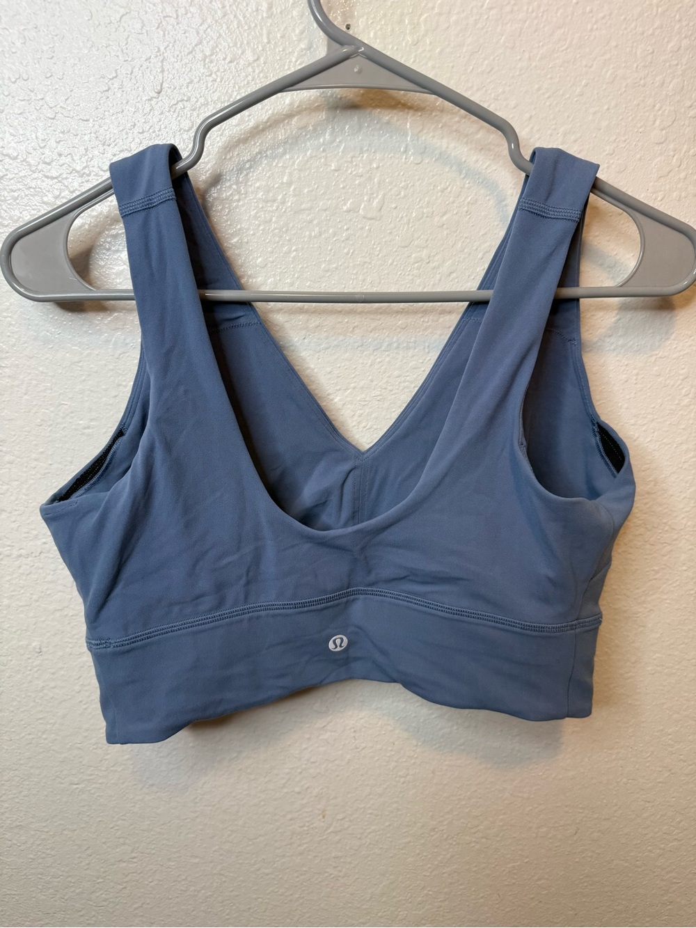 Lululemon Blue Align V-Neck Light Support No Padding Size Large Sporty Pilates - Picture 5 of 5